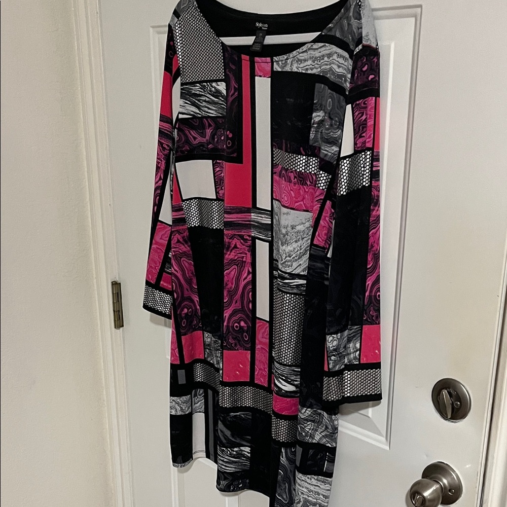 Style & Co. Pink, Black & Gray Long Sleeve Geometric Tunic